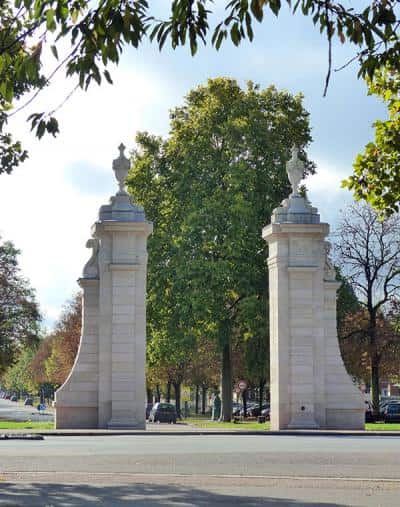 Portes allées du parc