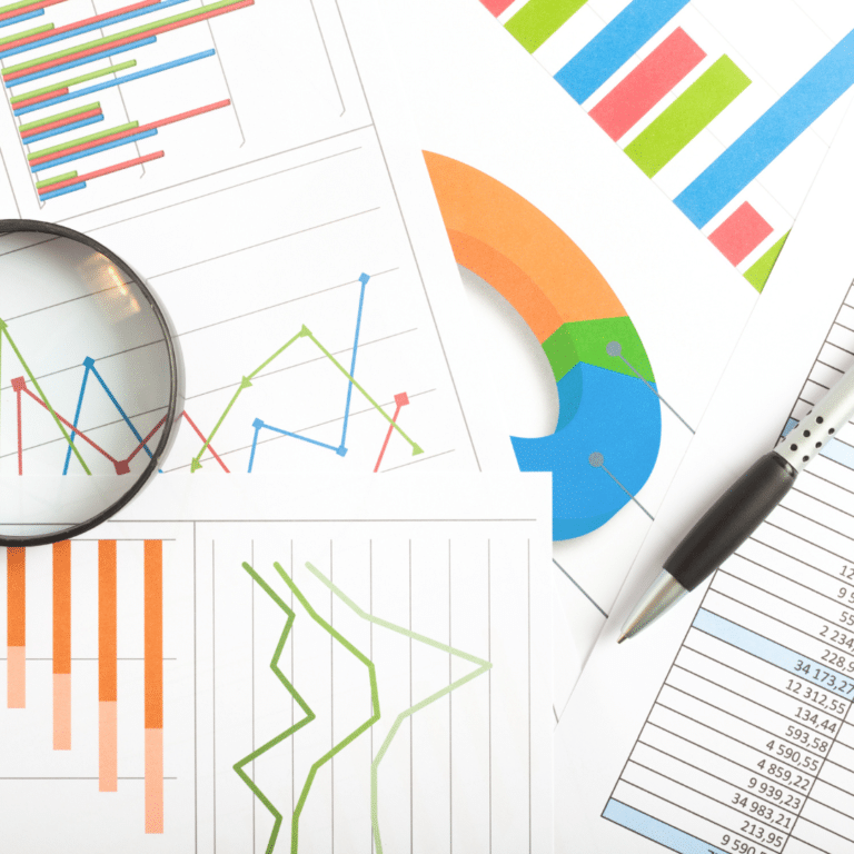 GA4 Feuilles, statistiques, loupe, style, graphiques colorés.